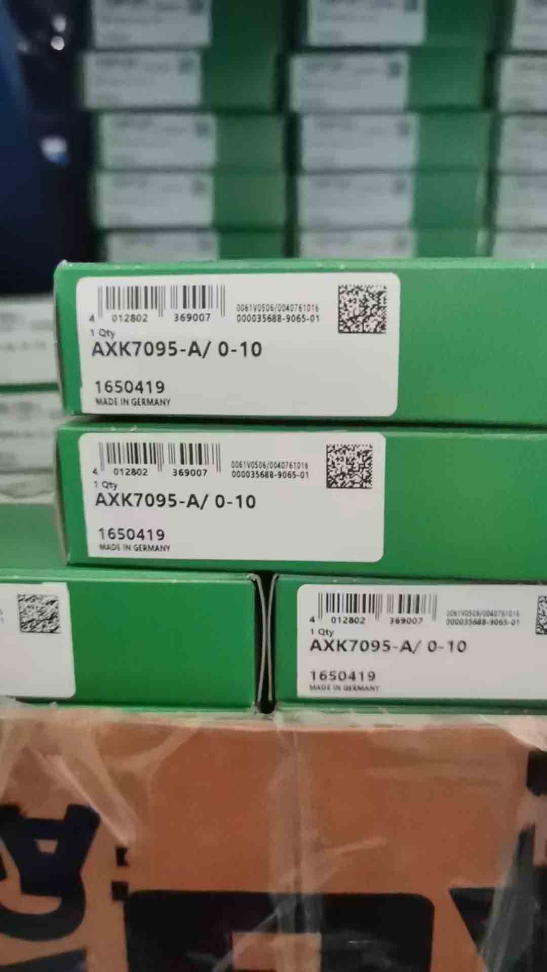 INA  AXK7095