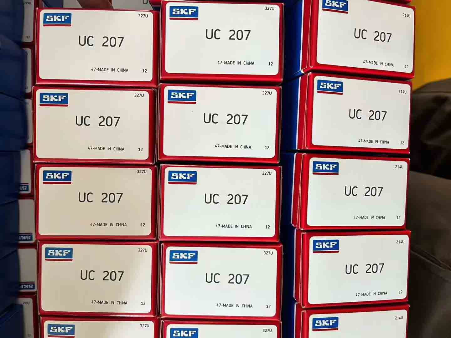 SKF  UC207